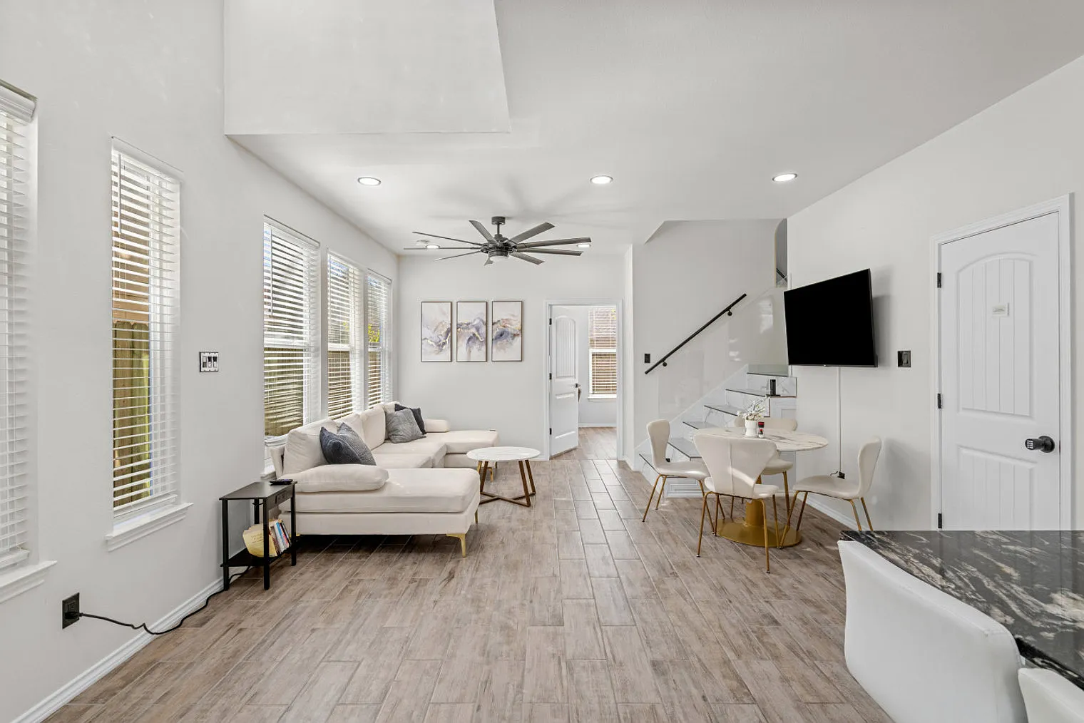 4 bed, 4.0 bath, 2271 sqft, $6,998 — Photo 1