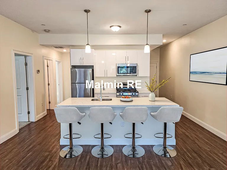 81 Amory St #404 — Photo 1