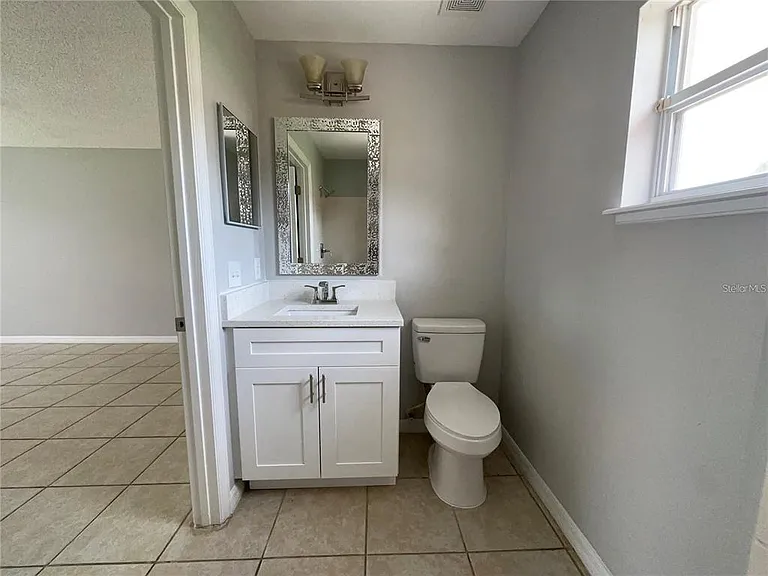 723 Parrot Ct — Photo 12