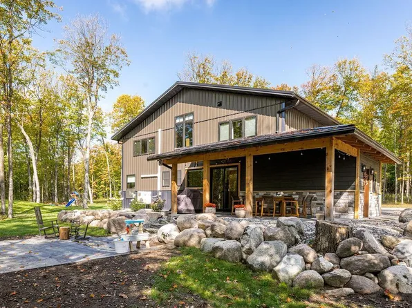 20517 Woodland Heights Dr, Grand Rapids, MN 55744