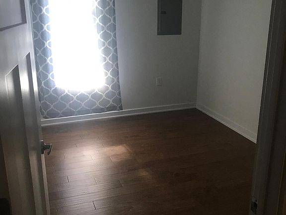 5th image of 3509 Pleasant Ave #302