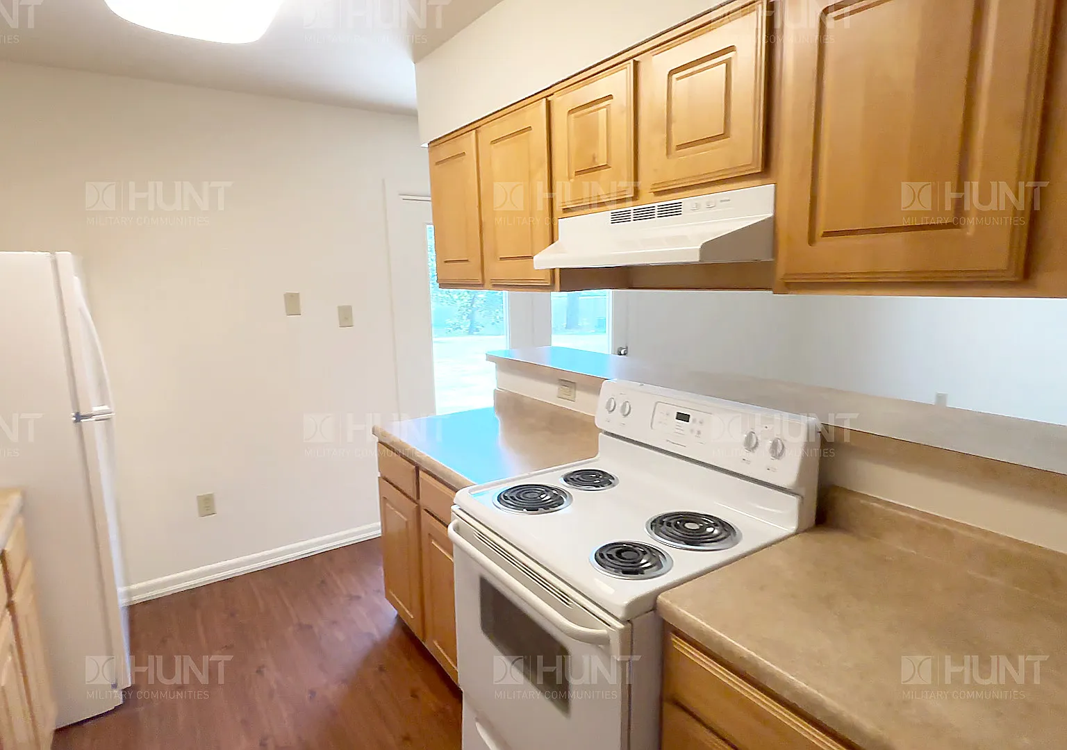 4 bed, 1528 sqft, $1,569 — Photo 2