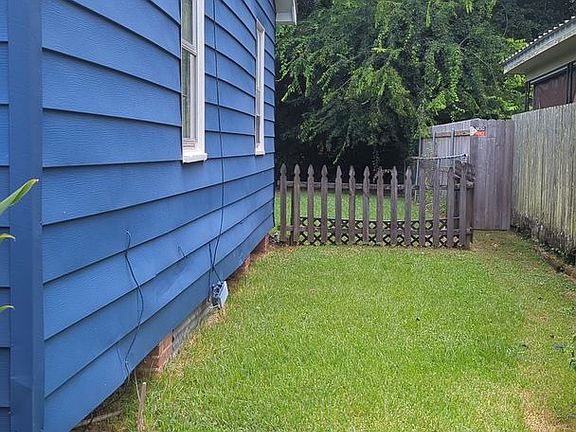 4th image of 324 Saint Joseph St