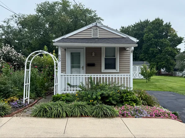 609 Church St, Mount Joy, PA 17552