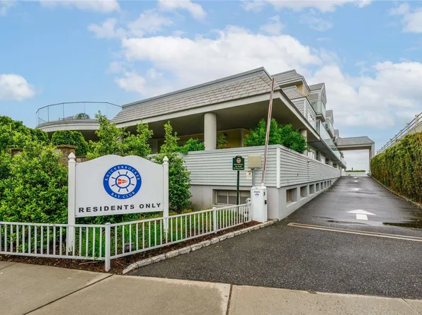 433 Main Street #207, Port Washington, NY 11050