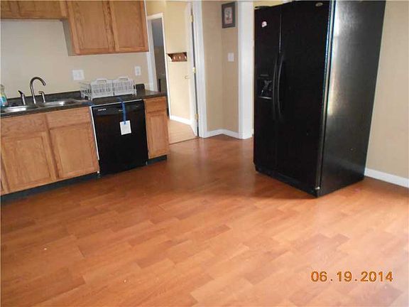 3rd image of 506 W Market St