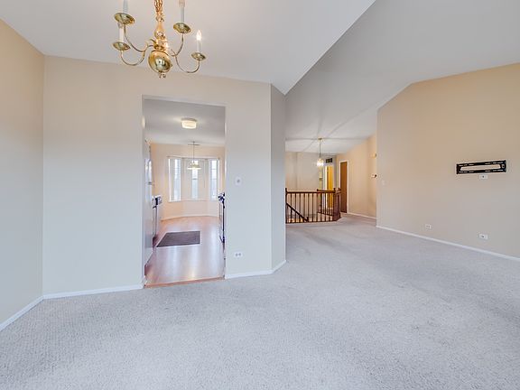 3rd image of 1812 Quaker Hollow Ln