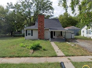 525 NE Forest Ave, Topeka, KS 66616