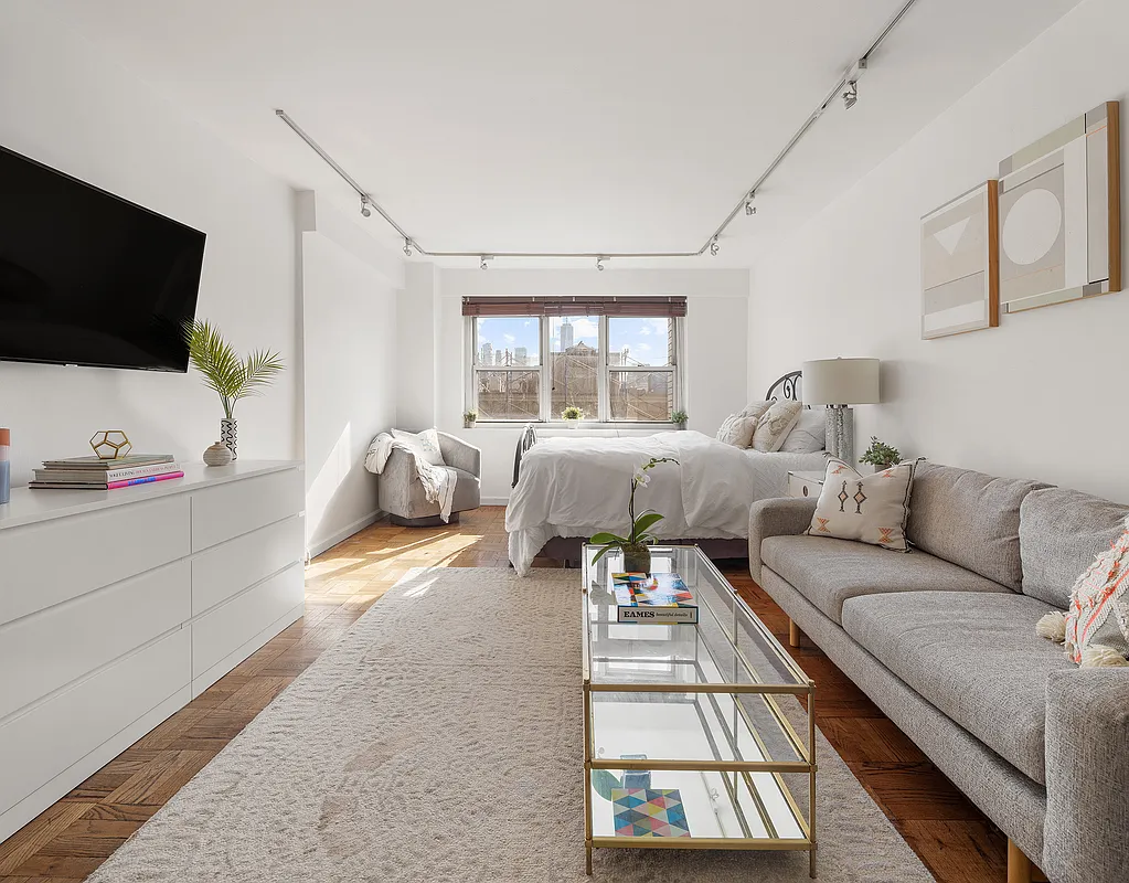 69 West 9th St Unit 10A  