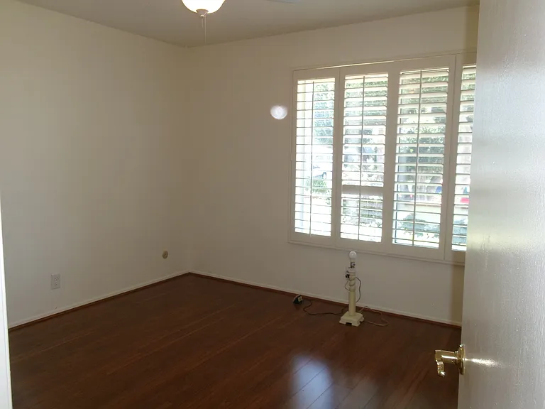3114 N Springfield St — Photo 24