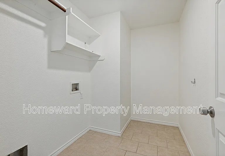 900 San Felipe Trl — Photo 6