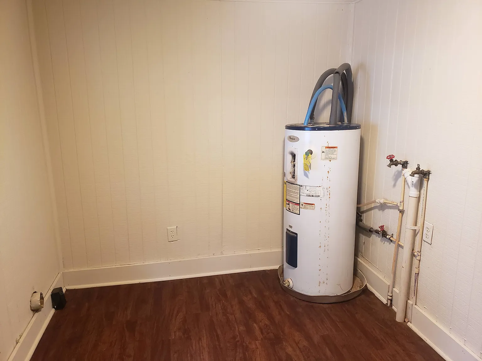 2 bed, 901 sqft, $950 — Photo 3