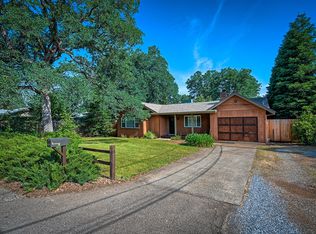 1420 Oakdale Ln, Redding, CA 96002
