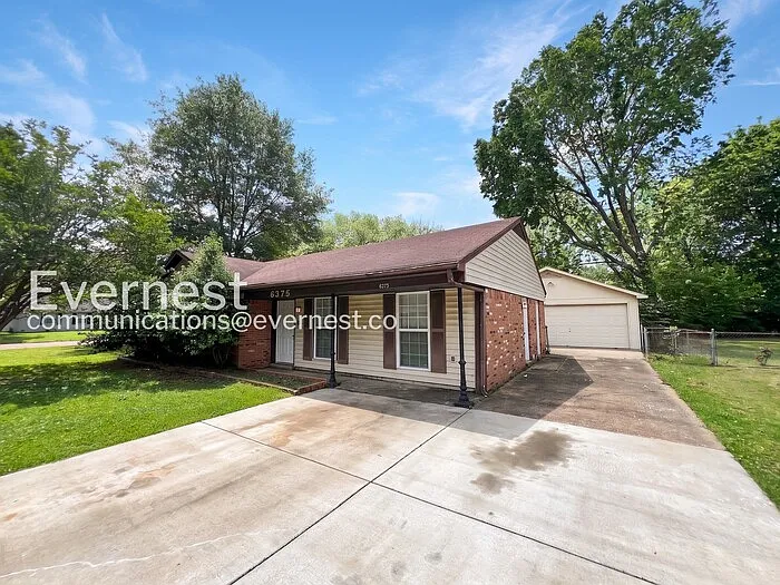 6375 Greenbriar Dr — Photo 2