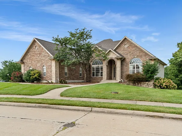 1913 Surrey Ct, Columbia, MO 65203