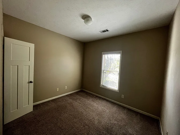 411 N Page St — Photo 11