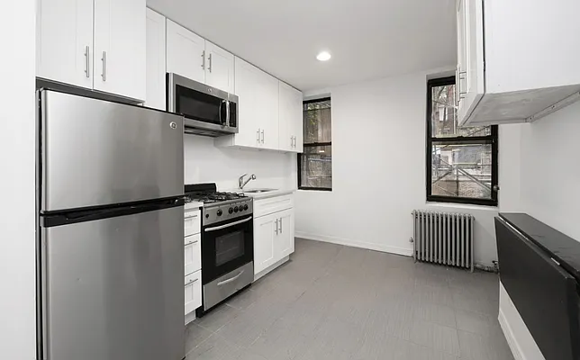 Rented by Compass | media 18