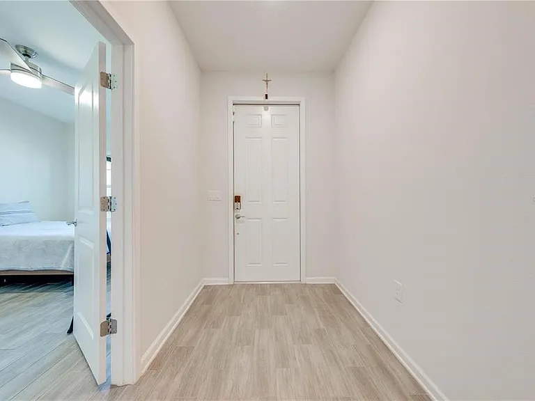 5301 Amersham Ln — Photo 7