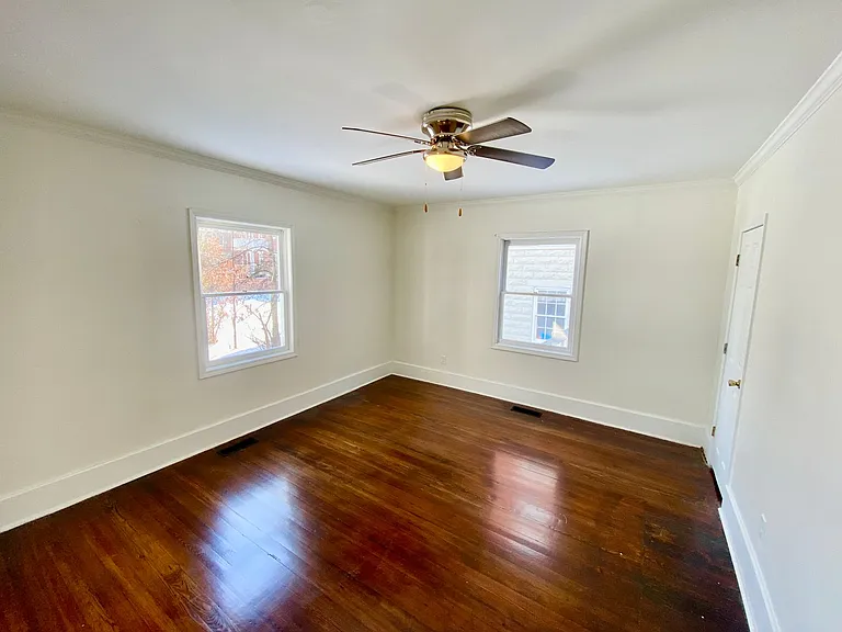 1643 Monroe St — Photo 6