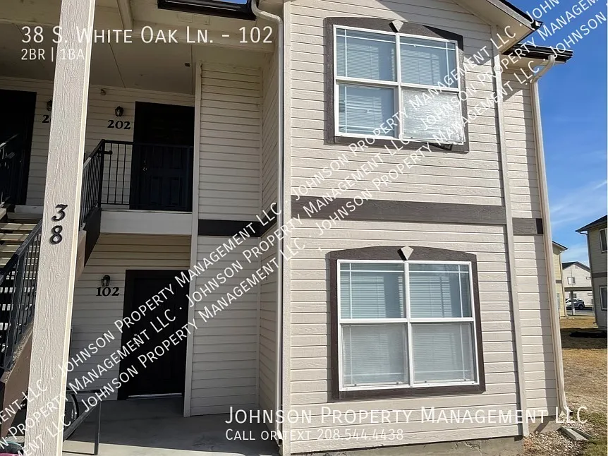 Building Photo - 38 S White Oak Ln #102