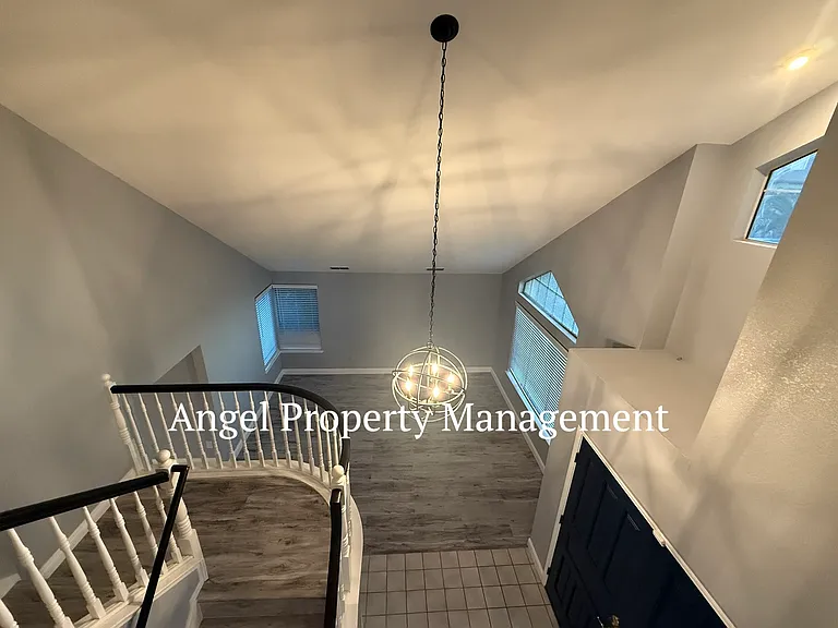 9131 Brienne Way — Photo 17