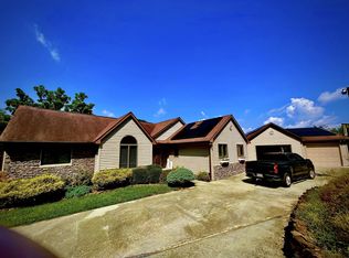 174 Observation Rd, Hinton, WV 25951