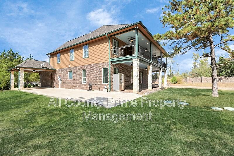 1st image of 160 Forest Trace Ln