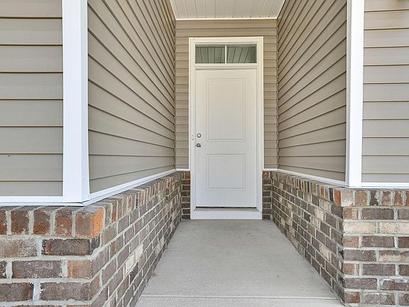 7988 Swansong Circle-03 Compressed