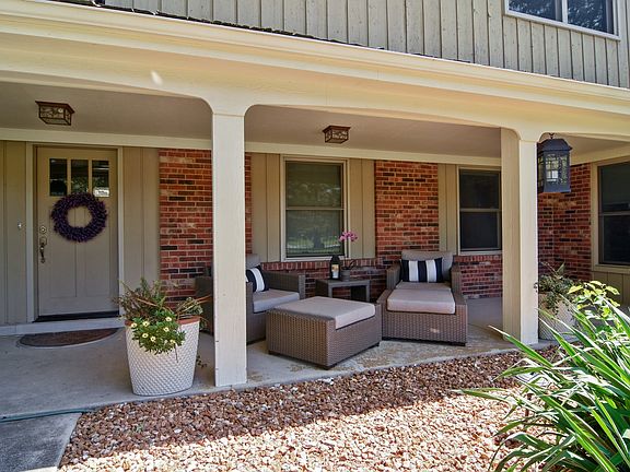 2nd image of 21341 N Grove Dr