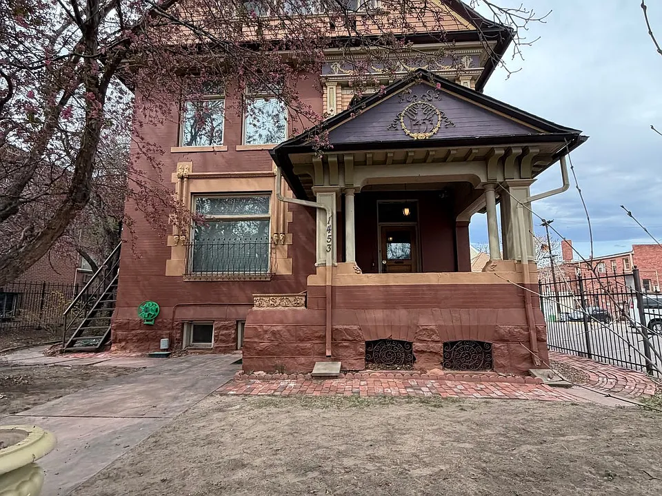 1453 Race Street