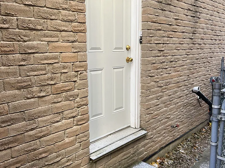 91 Campania Cres — Photo 8