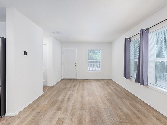 4th image of 150 NW 5th St