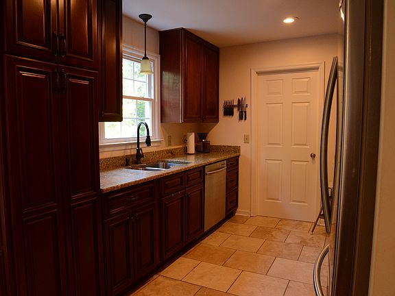 3rd image of 1120 Oak Creek Dr
