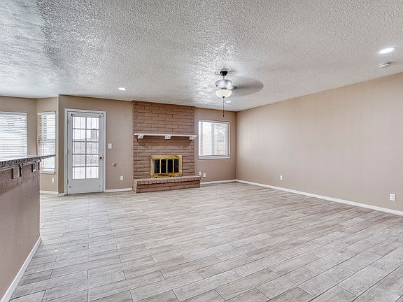 5th image of 3208 Wayside St