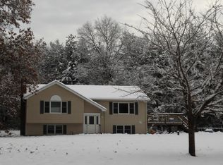 15 Forest Ln, Litchfield, NH 03052