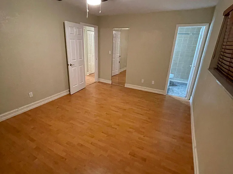 3715 NW 84th Ave — Photo 19