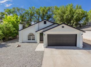 281 Calle Don Santiago NE, Los Lunas, NM 87031