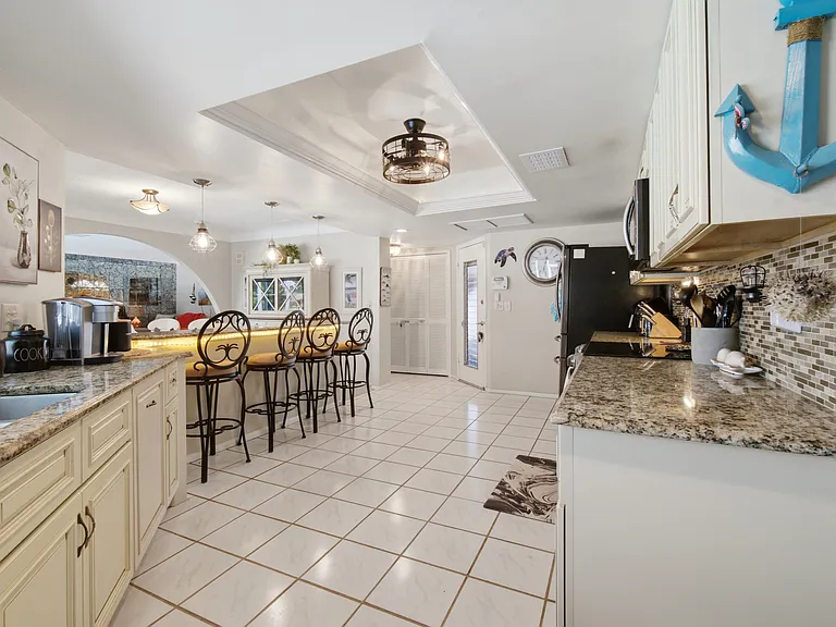 3513 SE 17th Ave — Photo 16