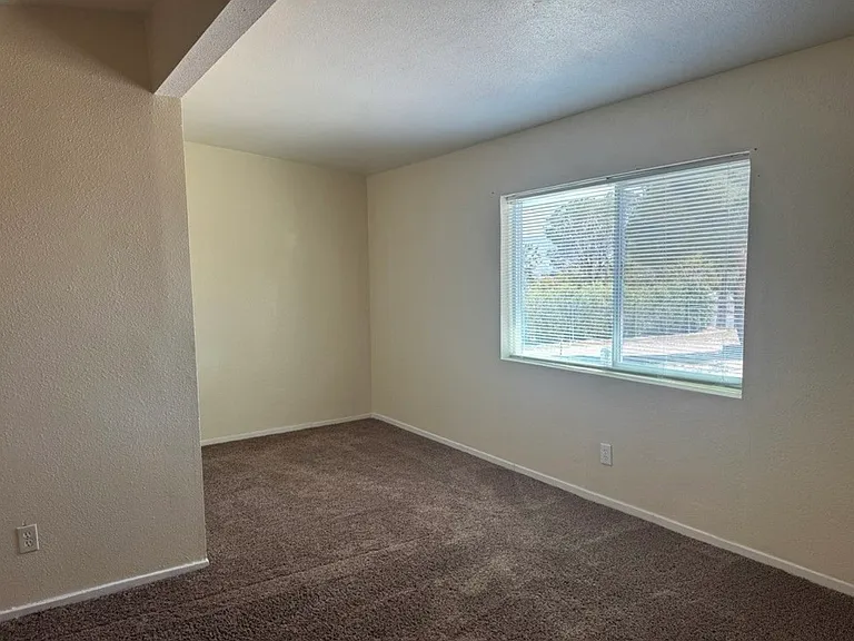 18062 Eucalyptus Rd — Photo 18