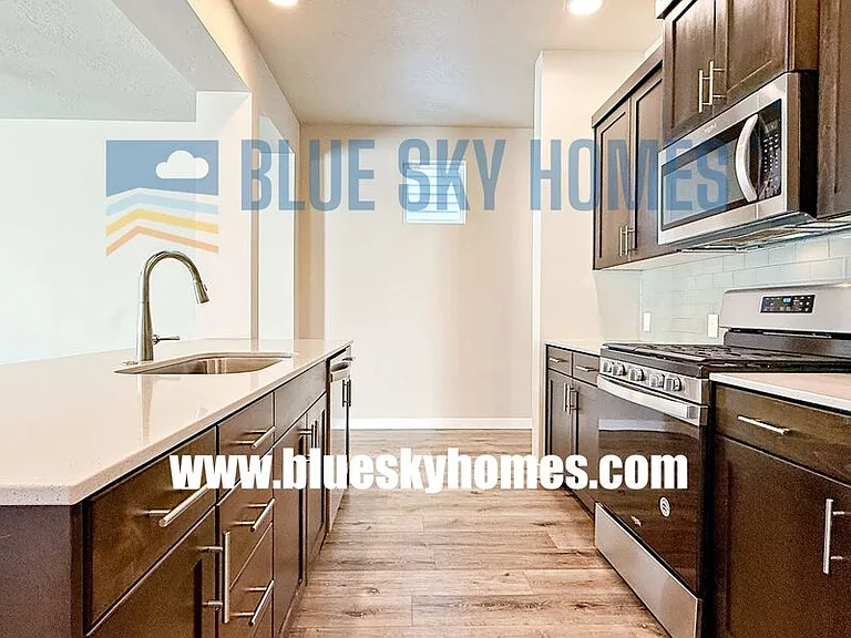 4112 E Blueberry St — Photo 3