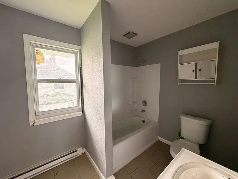 2621 Lawrence Ave #2 — Photo 6