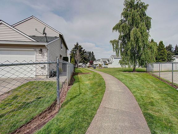2nd image of 3020 NE 116th Ave