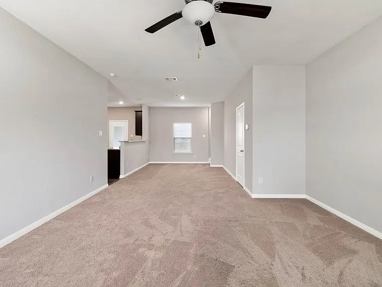 19300 Andrew Jackson St — Photo 3