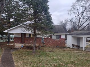 757 W Outer Dr, Oak Ridge, TN 37830