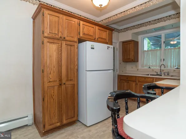 1656 Highland Ave, Langhorne, PA 19047