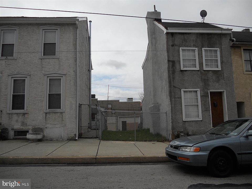 1st image of 324 E Moore St
