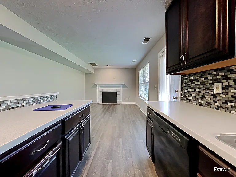 6271 Valleyview Dr — Photo 2