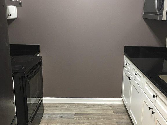 3rd image of 13607 Orchard Dr #2