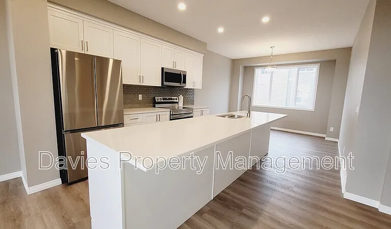 2072 Wonnacott Way SW #82 — Photo 2