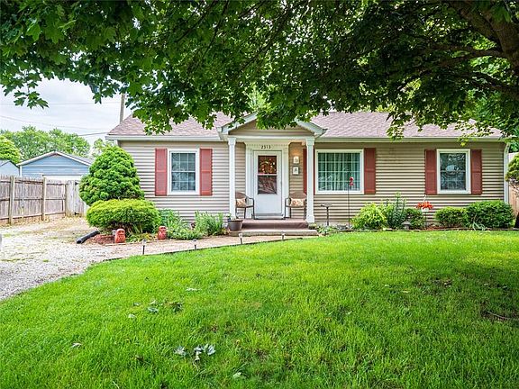 2nd image of 2313 E Gimber St